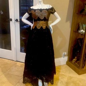 Couture Stunning Black Lace Silk over Tan Brown Off Shoulders Fit Flare Gown Sz